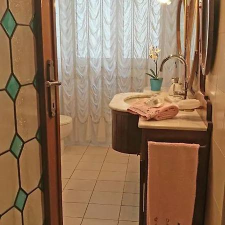 Casa Vittoria Homestay *